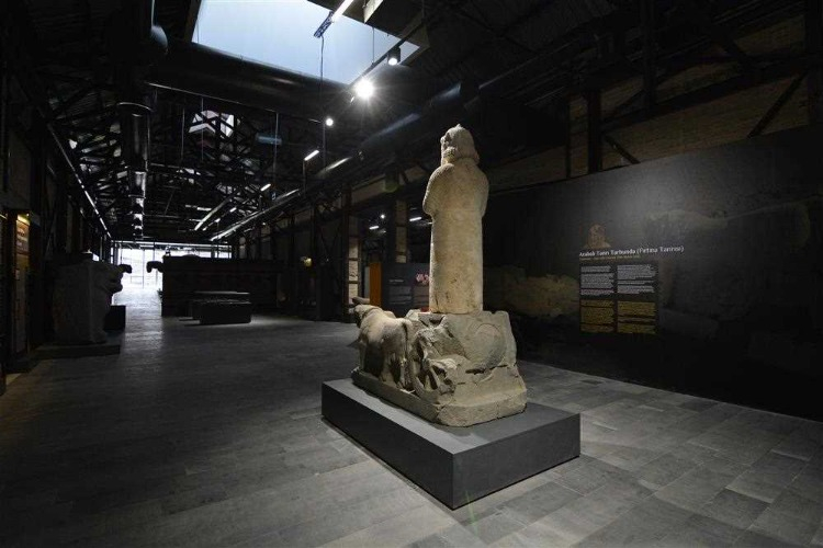 ADANA ARKEOLOJİ MÜZESİ'NE NASIL GİDİLİR?