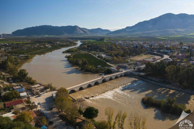 ANTİK KENTİN KÖKENİ: MOPSOS'TAN MİSİS'E