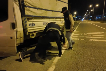 Iğdır’da patates çuvallarına gizlenmiş 4 kaçak göçmen yakalandı