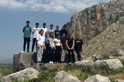 Kozanlı çocuklar turizm haftasında tarihlerini keşfediyor