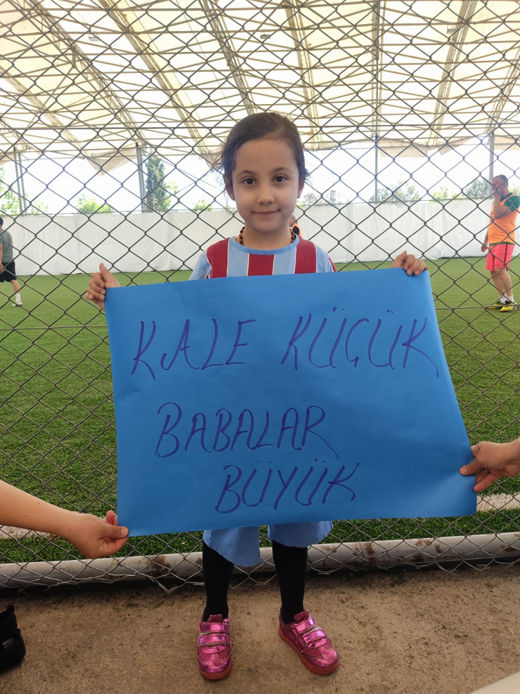 Emine Nabi Menemencioğlu Anaokulu'nda babalar çocukları için sahadaydı 7