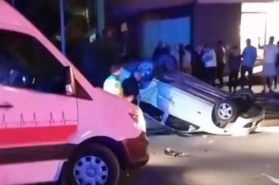 Mersin Erdemli'de kavşakta kaza: 5 kişi yaralandı