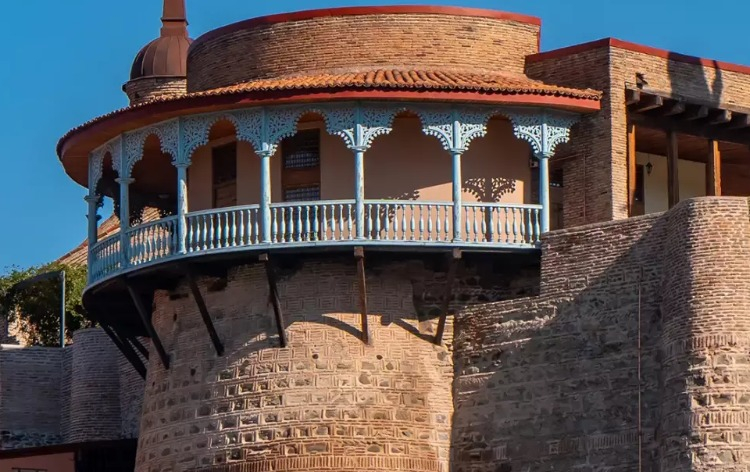 Kraliçe Darejan Sarayı