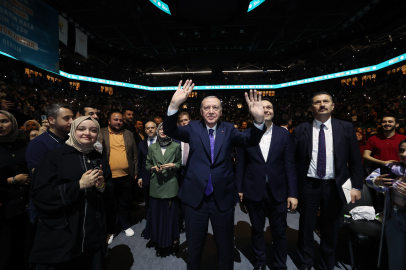 Cumhurbaşkanı Erdoğan: Türkiye, küresel barış mücadelesinde öncü rol üstleniyor