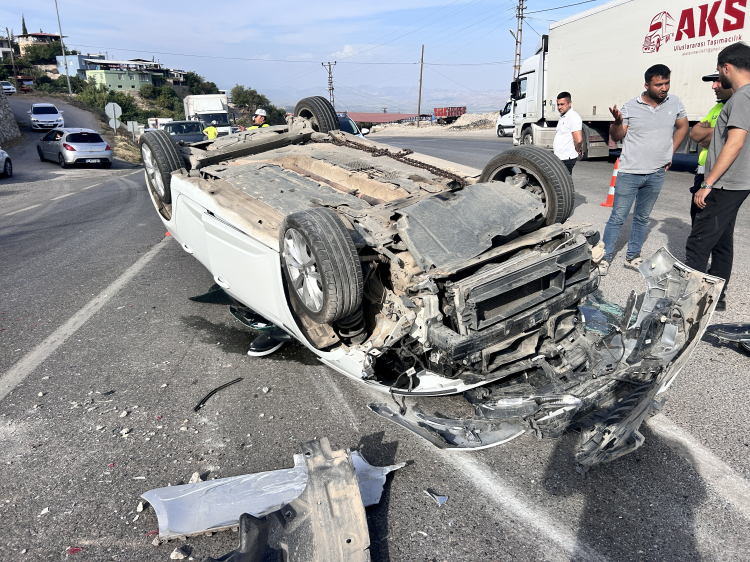 Hatay Belen'de korkunç kaza! otomobil takla attı, o anlar kamerada! 2
