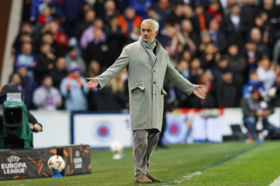 Mourinho’dan Galatasaray’a şampiyonluk kutlaması eleştirisi: “İnsani boyutlarını gösterdi”