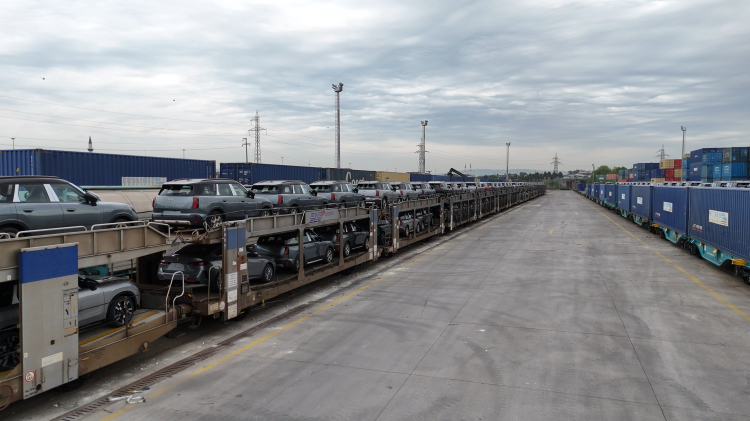 Otomobiller Marmaray’la boğazın altından taşındı Sevkiyat Köseköy Lojistik Merkezi’ne ulaştı 3