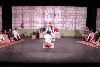 Pir Sultan Abdal’ın hayatı Adana’da sahneye taşındı