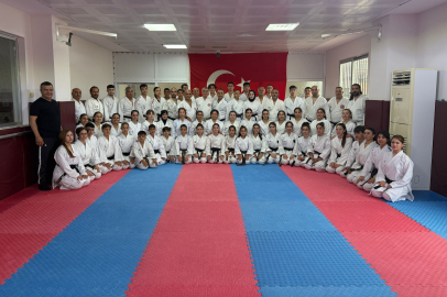 Türkiye Karate Federasyonu Dan ve Antrenör Seminerleri Adana’da gerçekleşti
