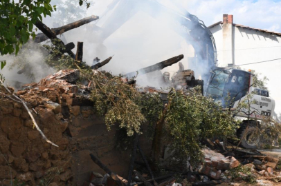 Bilecik’te metruk binada kısa süreli yangın paniği