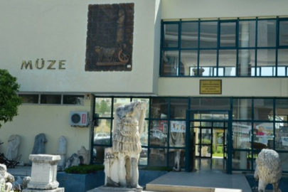 Adana Arkeoloji Müzesi’nde çöpe atılan biletleri yeniden satan 2 çalışana hapis cezası