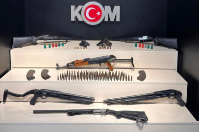 Van’da sosyal medyada silah sergileyenlere eş zamanlı operasyon