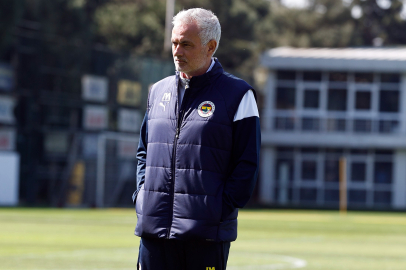 Jose Mourinho’dan Hatayspor maçına 4 değişiklik: Ertuğrul Çetin ilk kez 11’de