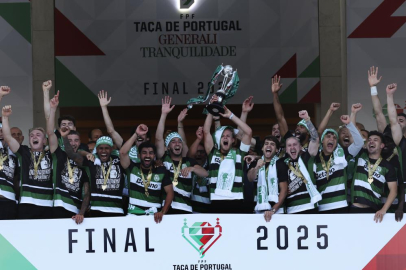 Sporting'den tarihi duble! Portekiz Kupası finalinde Benfica'yı uzatmalarda devirdi