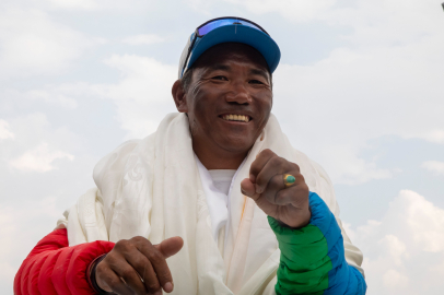 Everest'in efsanesi Kami Rita, 31. tırmanışıyla kendi rekorunu bir kez daha kırdı