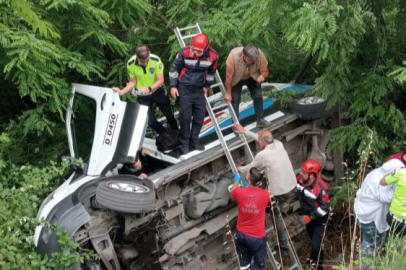 Trabzon’da dolmuş şarampole yuvarlandı: 5 yaralı