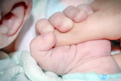 Doğum yardımı ilk ödemeleri yattı mı? 5.000 TL Doğum yardımı ne zaman ve saat kaçta, hangi günler yatacak?