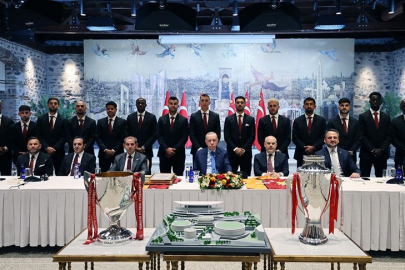 Cumhurbaşkanı Erdoğan, Galatasaray'a Şampiyonlar Ligi'nde başarı diledi