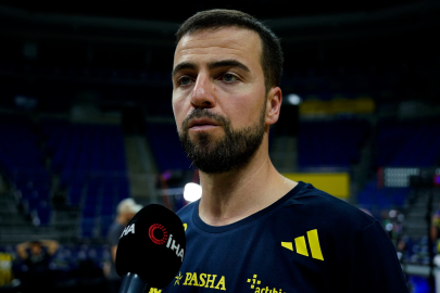 Melih Mahmutoğlu: Avrupa’nın en iyi basketbolunu oynayarak şampiyonluğu hak ettik