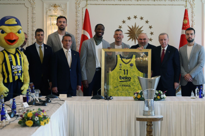 Cumhurbaşkanı Erdoğan, Fenerbahçe heyetiyle bir araya geldi