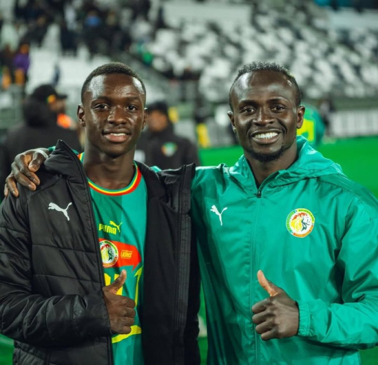Fenerbahçe'nin ilk transferi Amara Diouf İstanbul’da! Genç yıldız kimdir, hangi mevkide oynuyor 2
