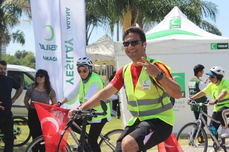 Adana’da 12'nci Geleneksel Yeşilay Bisiklet Turu’nda bağımlılıklara karşı pedal çevrildi