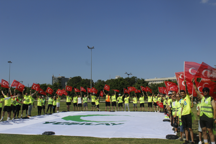 Adana’da 12'nci Geleneksel Yeşilay Bisiklet Turu’nda bağımlılıklara karşı pedal çevrildi