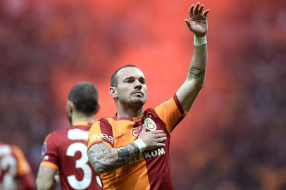 Wesley Sneijder: Galatasaray 5. yıldızı hak etti