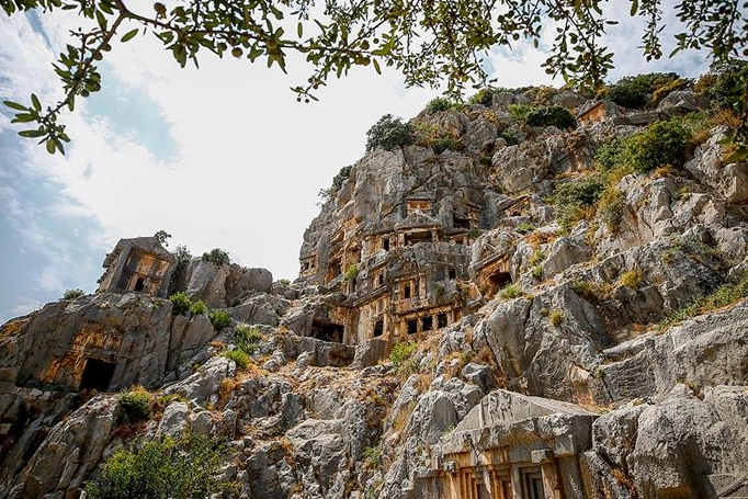 Antalya'da Tarihi Yolculuk: Görenleri Büyüleyen 15 Kültür Mirası
