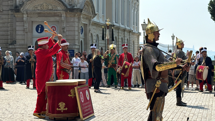 dolmabahçe mehteran