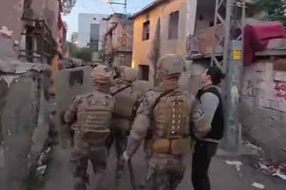 Adana’da şafak operasyonu: 19 uyuşturucu şüphelisinden 15’i tutuklandı