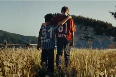 Trabzonspor’un 2025-2026 sezonu forması tanıtıldı: Ahmet Minguzzi ve Eren Bülbül unutulmadı