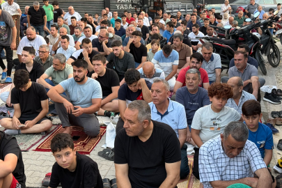 Adana'da Kurban Bayramı namazı kılındı