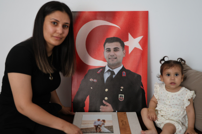 Şehit Uzman Çavuşun eşi, “Kızıma Beni Unutturma” vasiyetini yerine getiriyor