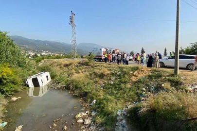 Hatay’da Midibüs Sulama Kanalına Uçtu: 4 Yaralı Kurtarıldı