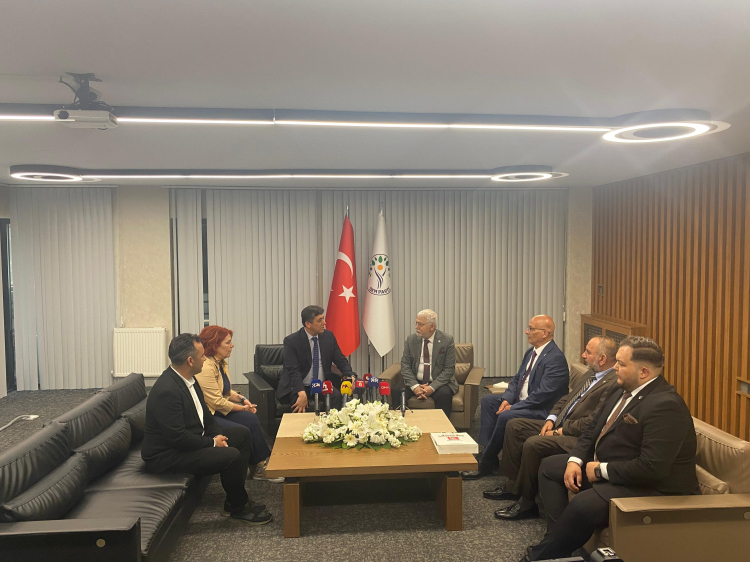 Kurban Bayramı'nda DEM Parti’ye 6 partiden bayram ziyareti 3