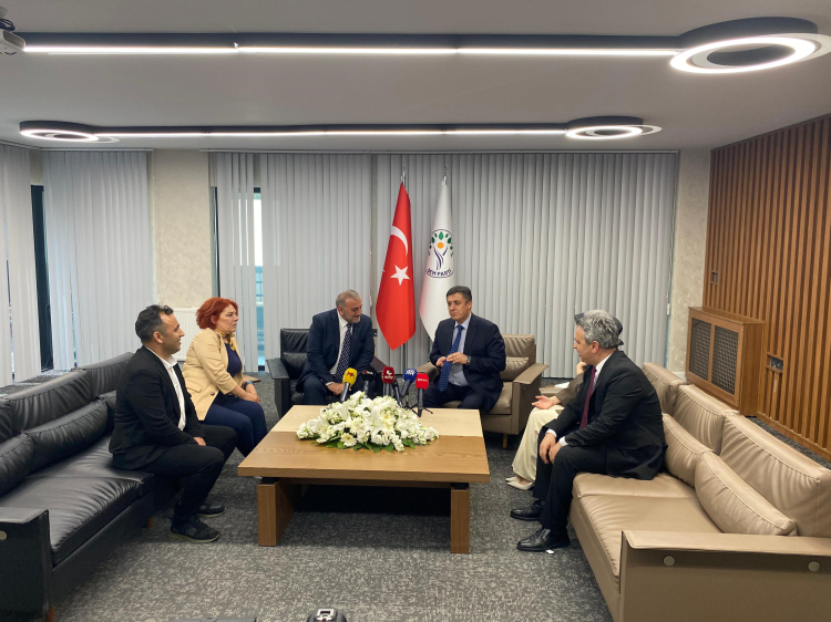 Kurban Bayramı'nda DEM Parti’ye 6 partiden bayram ziyareti 5