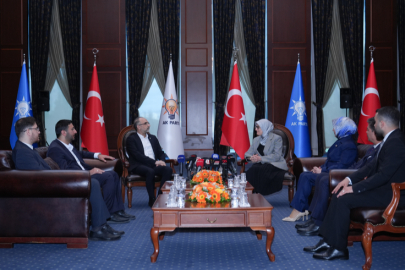 Siyasette bayramlaşma gündemi: AK Parti ve DEM Parti'den 'Barış', 'Meclis' ve 'Yeni Anayasa' mesajları