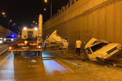 Konya’da aşırı hız faciası: 2 araçla çarpışan otomobilde 6 kişi yaralandı