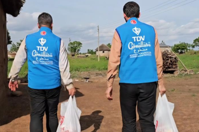 Adanalı İmam, Afrika’da kurban bağışlarını ihtiyaç sahiplerine ulaştırdı