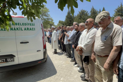 Bayram yolculuğu hüzne dönüştü: Tuna ve anneannesi son yolculuğuna uğurlandı