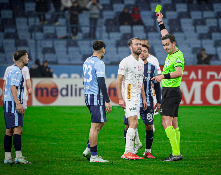 Futbolda profesyonel lig