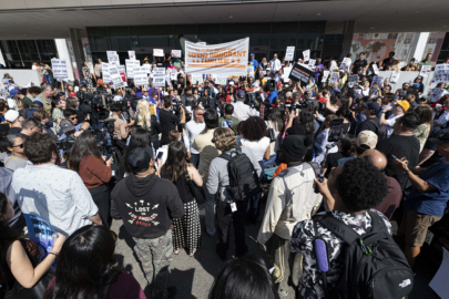 Los Angeles’ta göçmen protestoları sürüyor