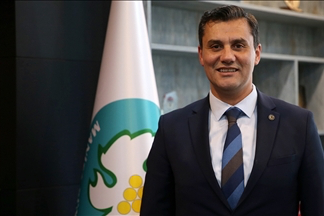 Manisa Büyükşehir Belediye Başkanı Ferdi Zeyrek hayatını kaybetti