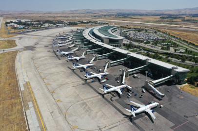 Hava yolunda rakamlar açıklandı: Dış hatlar uçurdu, iç hatlar durakladı! 5 ayda 85 milyon yolcu