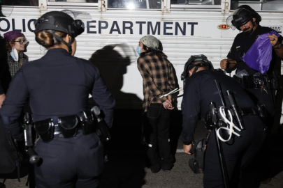 Los Angeles’ta göçmen operasyonlarına tepki protestoları şiddete dönüştü