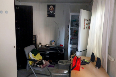 Elektriksiz muhtarlık binası, hırsızlara açık hedef oldu