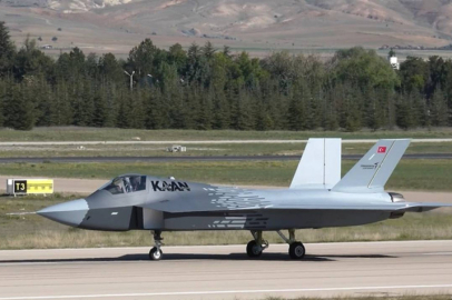 Türk savunma sanayiinde tarihi rekor: 48 adet KAAN için Endonezya'da imzalar atıldı!