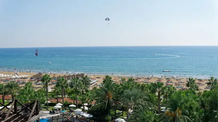 Bahçe Beldesi Halk Plajı: