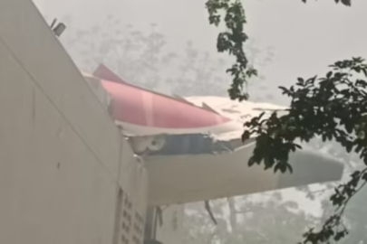 Hindistan’da yolcu uçağı neden düştü? İçinde kimler vardı?